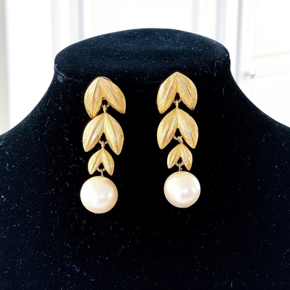 Napier Jewelry - Napier Vintage Faux Pearl Gold-Tone Frosted Leaves Triple Drop Earrings